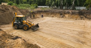 Разработка котлована Серов, цена от 308 руб./м3.