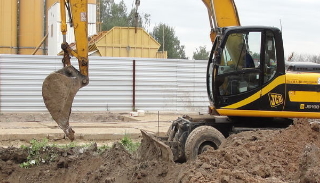 Выкопать яму экскаватором в Серове от 923 руб. - 2Землекопа-Срв